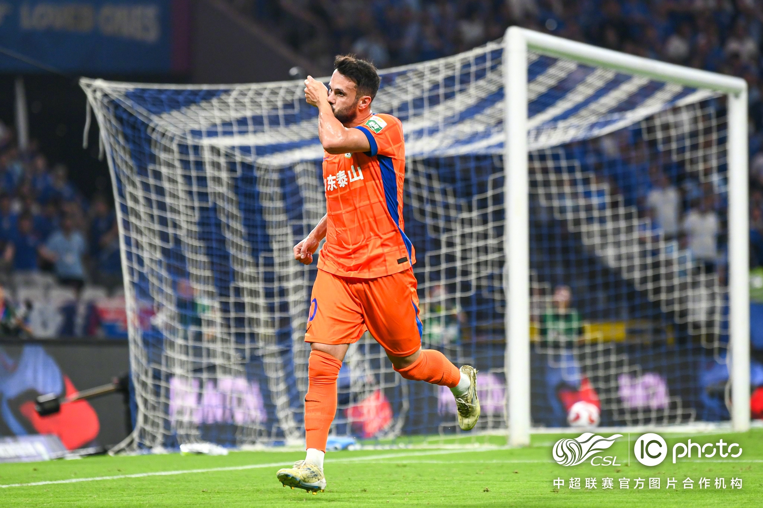 九游娱乐官方网站-关于今夜法甲焦点战，山东泰山止住颓势，球迷炸锅，细节决定成败的信息